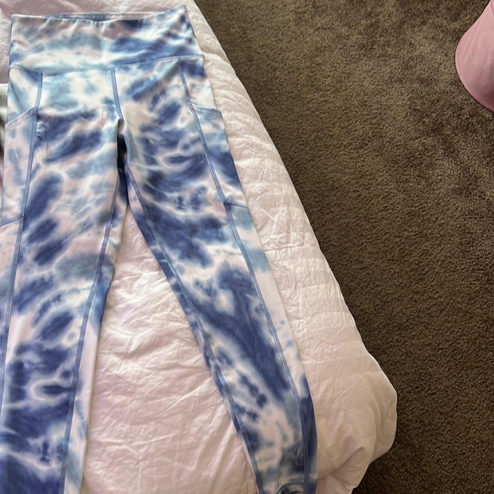 Blue tie dye leggings